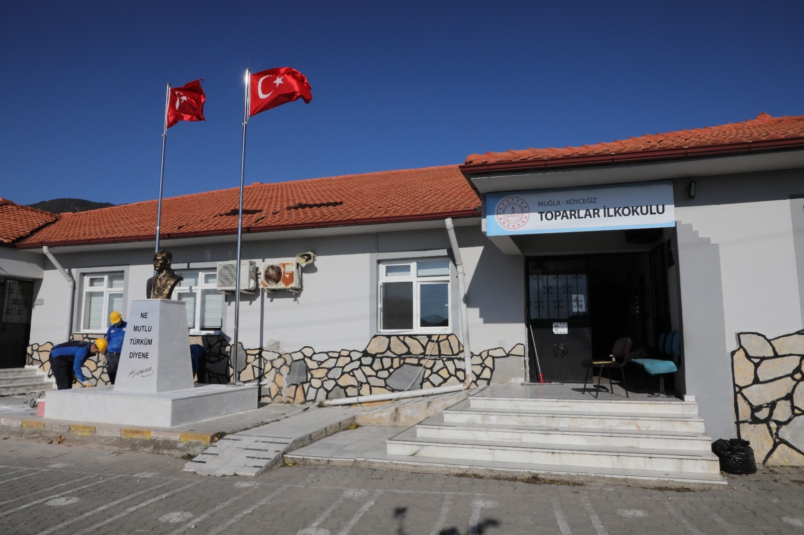 Muğla Büyükşehir’den Okullara Destek